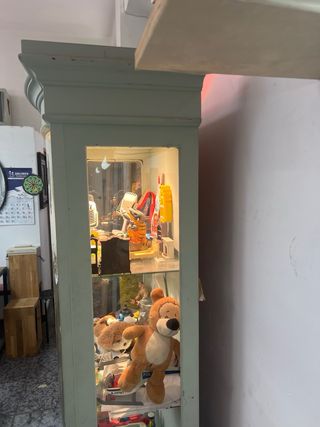 Vitrina alta con luz