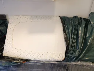 Cuna blanca para bebé