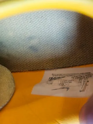 Botas de fútbol Nike Amarillas y Naranjas