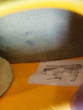 Botas de fútbol Nike Amarillas y Naranjas