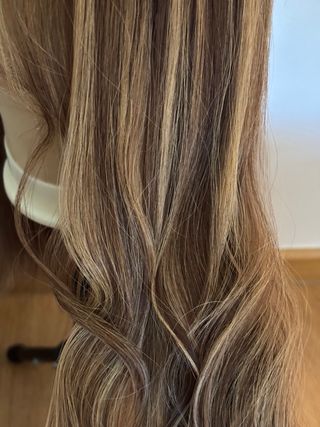 Peluca pelo natural Angela Navarro castaña