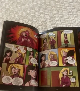 FIVE NIGHTS 2 GRAPHIC NOVEL