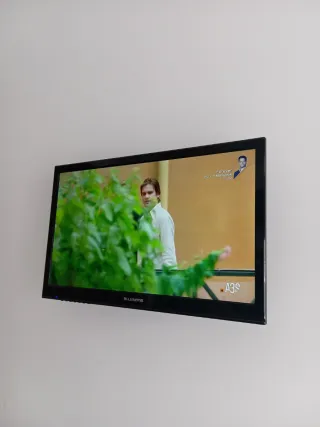 TV Blu:sens 24 LED H327.24 Multimedia Full HD