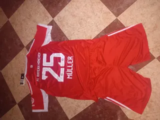 Equipación Bayern Münich 25/26 Talla L