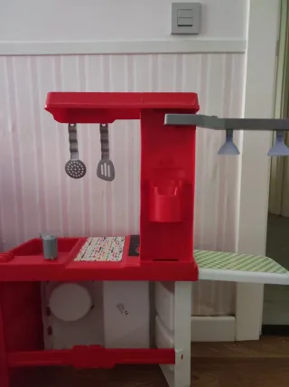 Cocina infantil de juguete