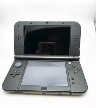 New Nintendo 3DS XL + Case Zelda + Crystal Case