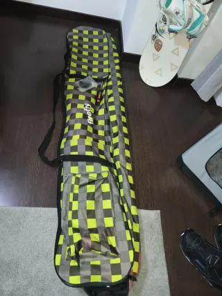 Tabla Snowboard con Funda y Botas.