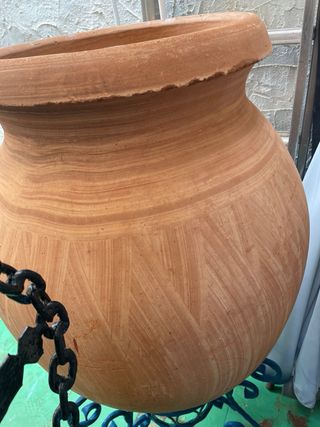 Jarrón de barro antiguo -más de 100 años