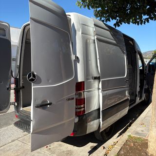 Mercedes-Benz Sprinter 2011