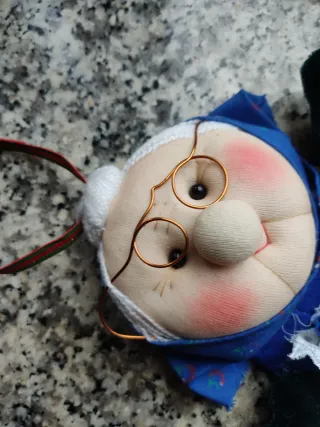 Befana artigianale in stoffa e ciniglia