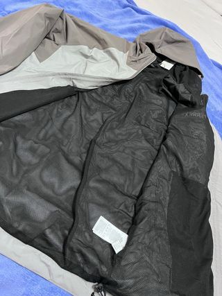 Chaqueta Adidas Terrex impermeable