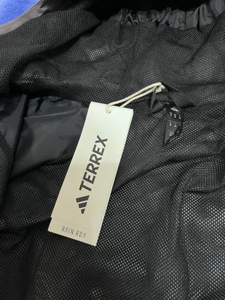 Chaqueta Adidas Terrex impermeable