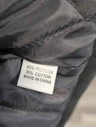 Chaqueta Porsche Negra y Dorada