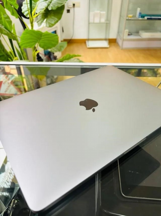 MacBook Pro 13 2016 A1706 i5 8GB 512GB