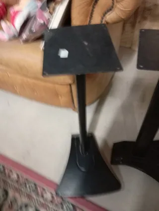 Coppia supporti per casse