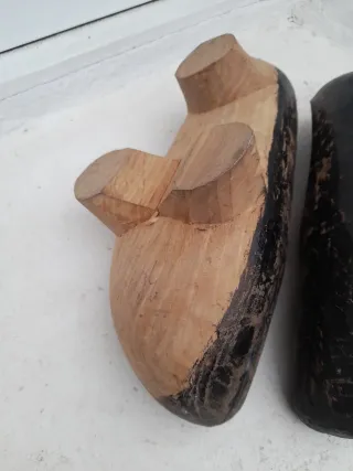 Madreñas o albarcas de madera