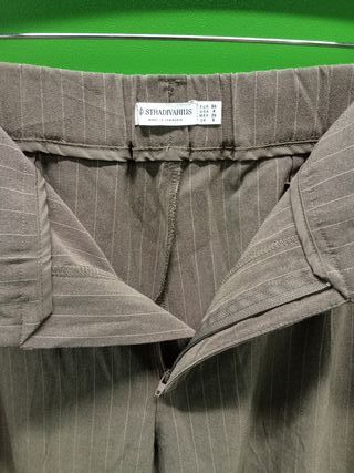 Pantalones de raya diplomática marrón