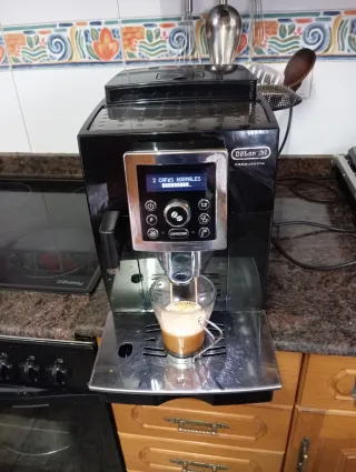 Cafetera Delonghi Cappuccino Negra