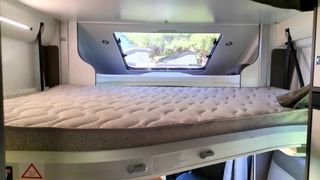 Autocaravana Benimar Tessoro 495 UP cama isla 5p
