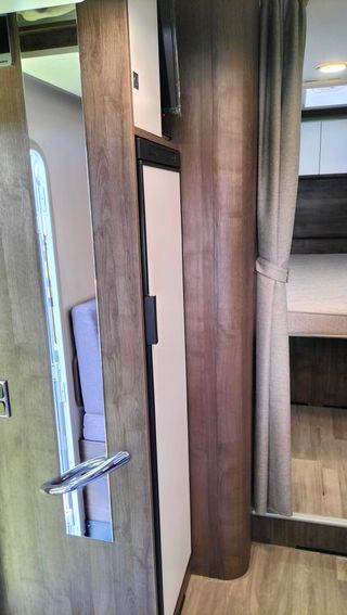 Autocaravana Benimar Tessoro 495 UP cama isla 5p