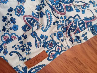 Pantalón pitillo estampado