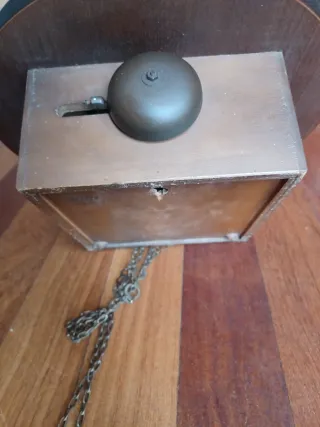 Reloj de pared holandés con pesas y péndulo