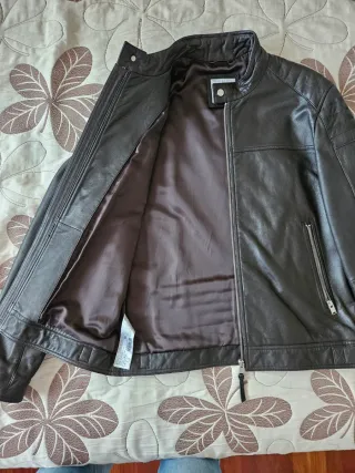 Cazadora de piel marrón