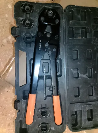 Máquina Prensado Tubería Multicapa Equation