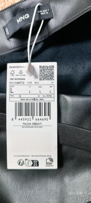 Minifalda efecto piel con cinturón