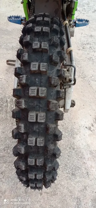 Moto de competición Kawasaki kxf 450cc