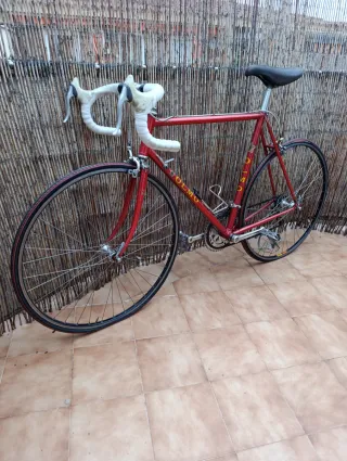 Bicicleta carretera vintage Olmo Roja