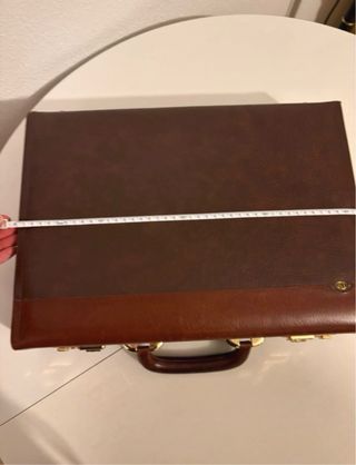 Maletín de piel marrón