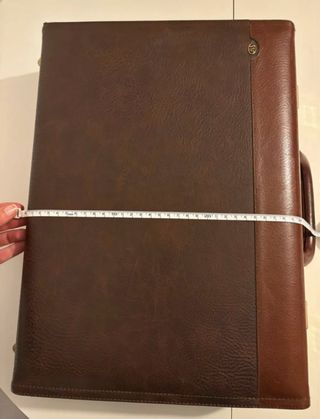 Maletín de piel marrón