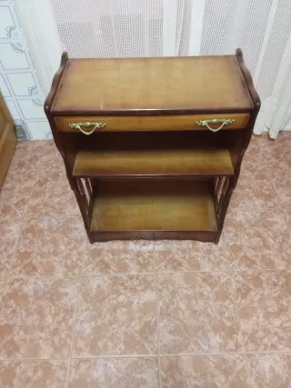 Mueble auxiliar de madera