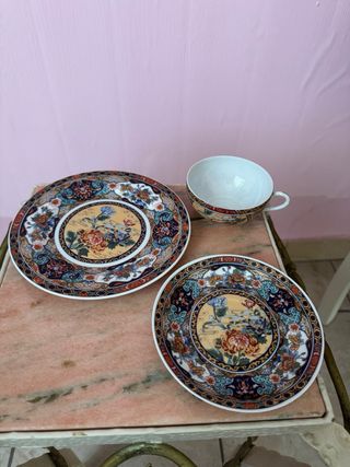 Tazza e piattini stile Geisha