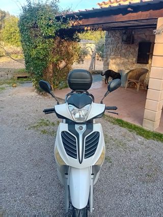 Scooter 125cc Blanca