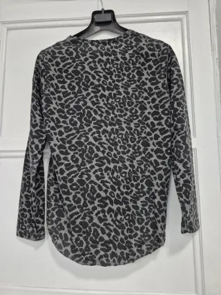 Pull and Bear camiseta estampado leopardo