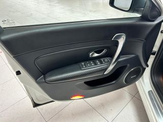 Renault Latitude 2011