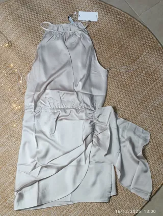 Vestido Mango satinado beige