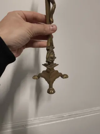 Cruz de altar de bronce