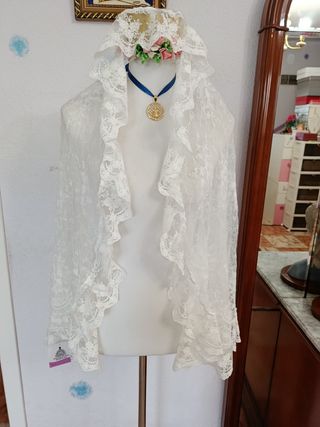 Mantilla Fallera Medialuna Blanca