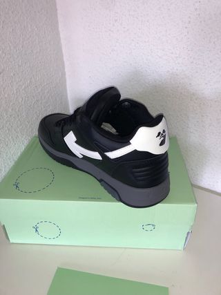 Sneakers Off-White Nere e Grigie