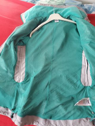 Chubasquero quechua XS