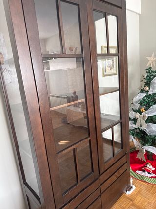 Alacena madera maciza con puertas de cristal