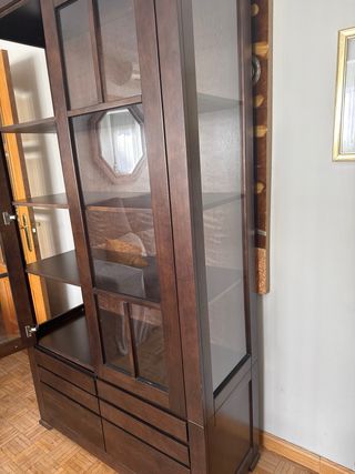 Alacena madera maciza con puertas de cristal