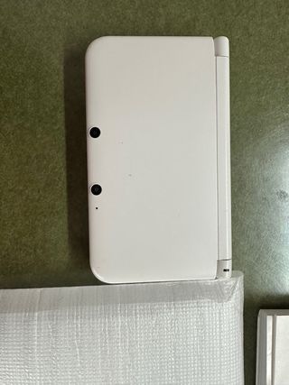 Nintendo 3DS XL Bianco con Mario Kart 7