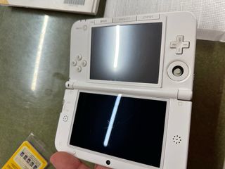 Nintendo 3DS XL Bianco con Mario Kart 7