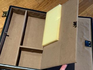 Maletín piel negro antiguo