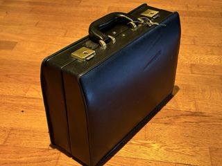 Maletín piel negro antiguo