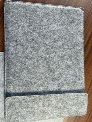 Monitor Portátil MSI Full HD IPS 15.6”. Abril 2025